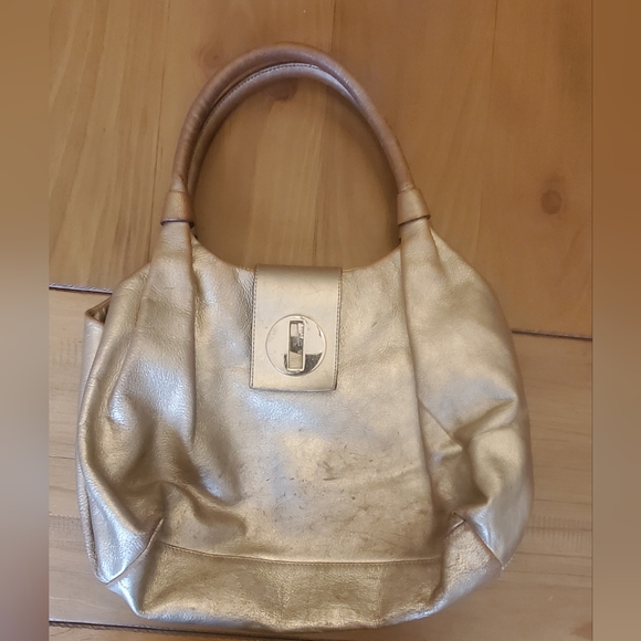 Well-loved oversized Kate Spade shoulder bag gold spacious needs clean_refresh - Picture 1 of 6